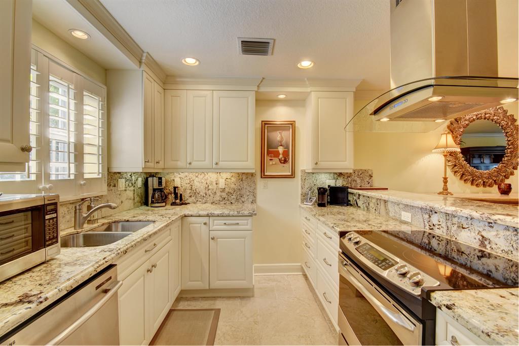 OCEAN MANOR CONDO - Residential Lease