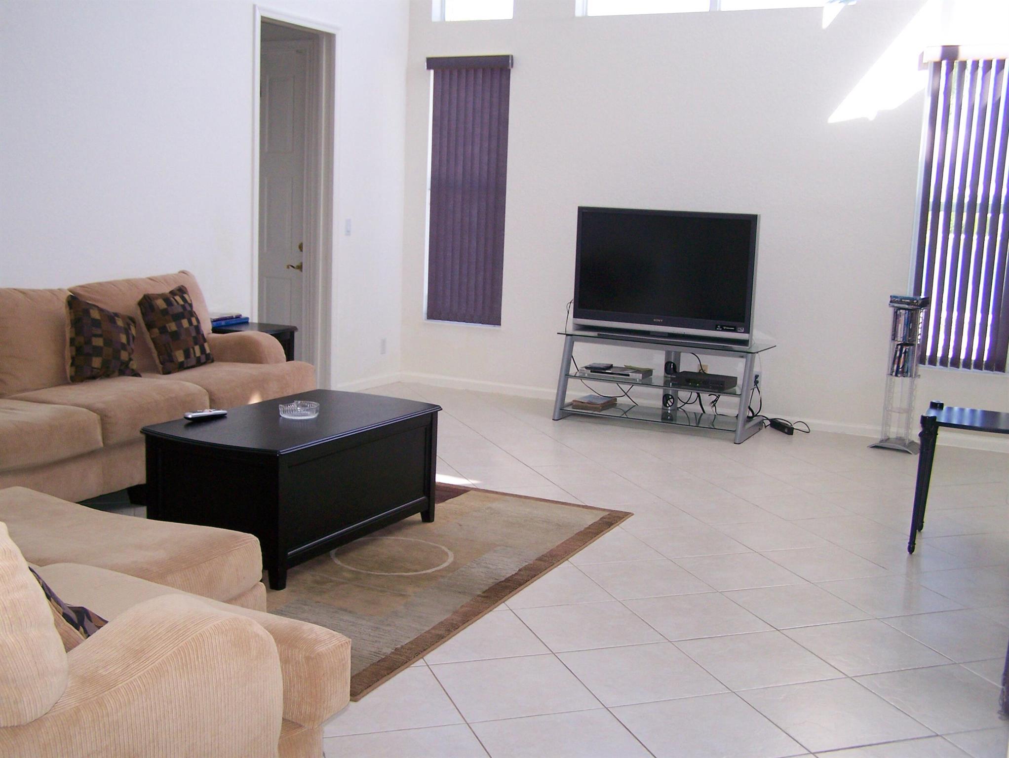 ISLES AT WELLINGTON 3 - Residential Lease