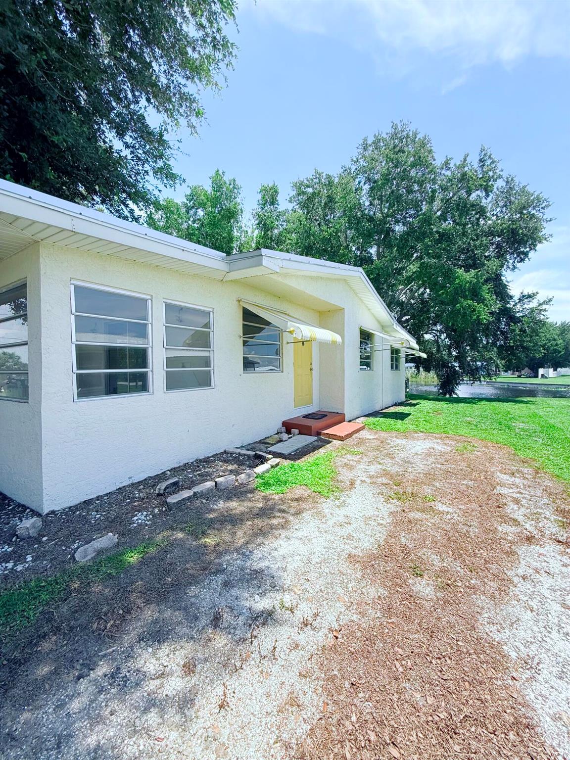 1025 Ash Circle