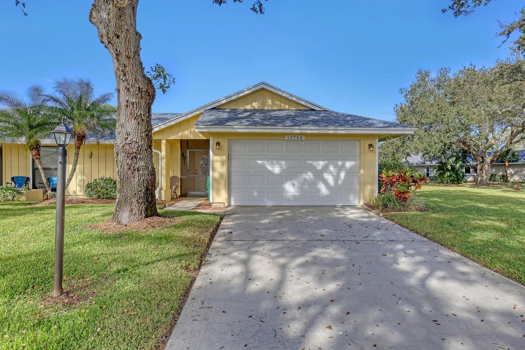 Photo of 12766 SE Pinehurst Court, Hobe Sound, FL 33455 (MLS # R10935305)