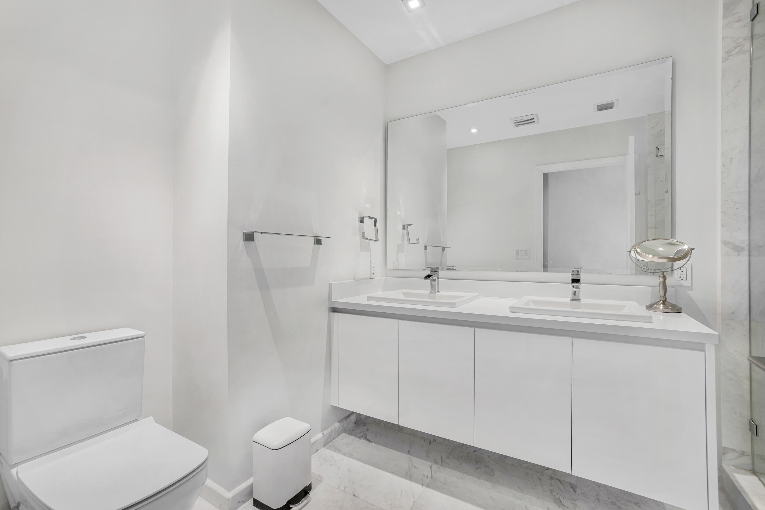 PARAMOUNT FT LAUDERDALE CONDO - Residential Lease