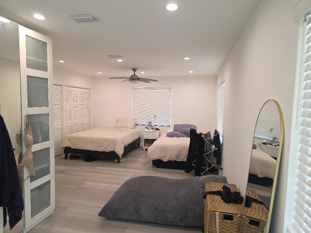 SUNSET TRAILS NO 5 - Residential Lease