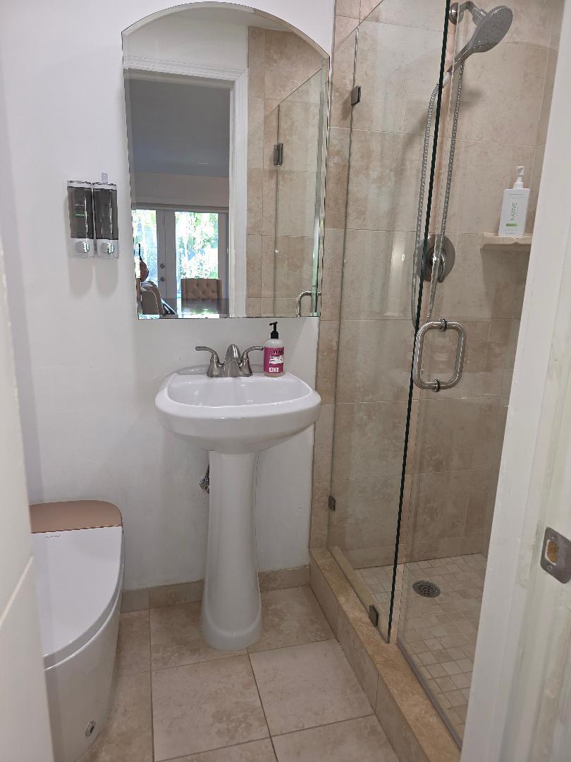 SUNSET TRAILS NO 5 - Residential Lease