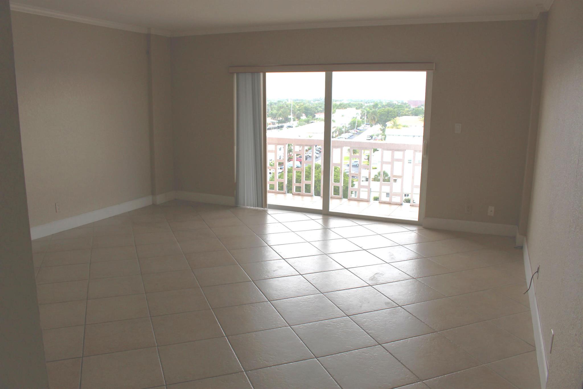 2900 NE 30th Street A8