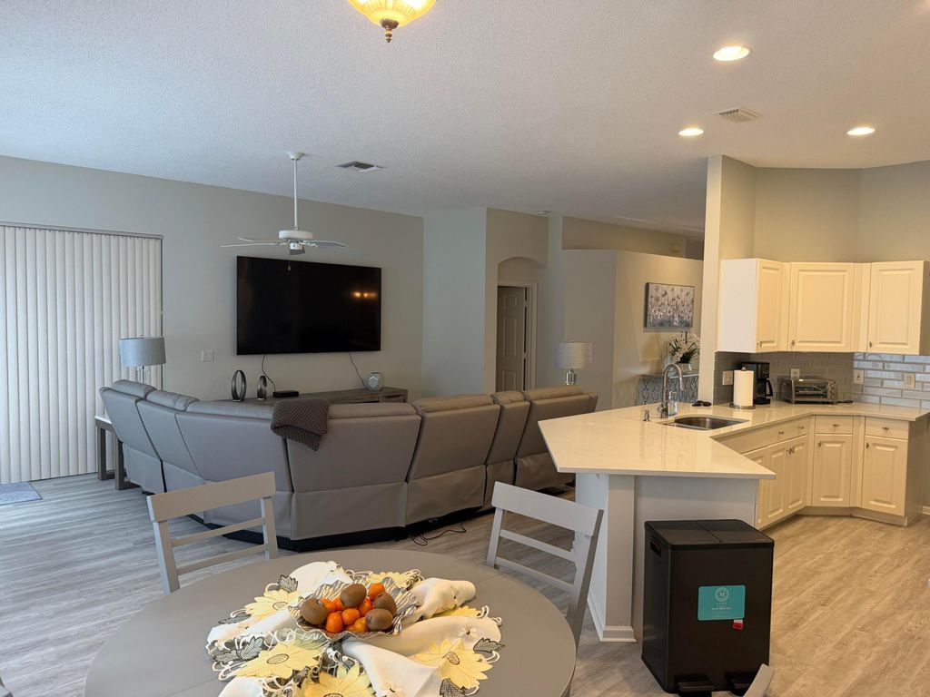 Photo of 7936 Rockford Road, Boynton Beach, FL 33472 (MLS # B26026627)