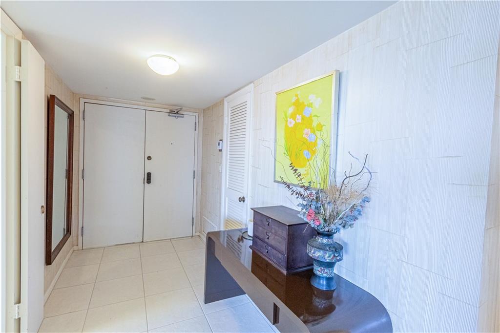 SOUTHPOINT - Residential