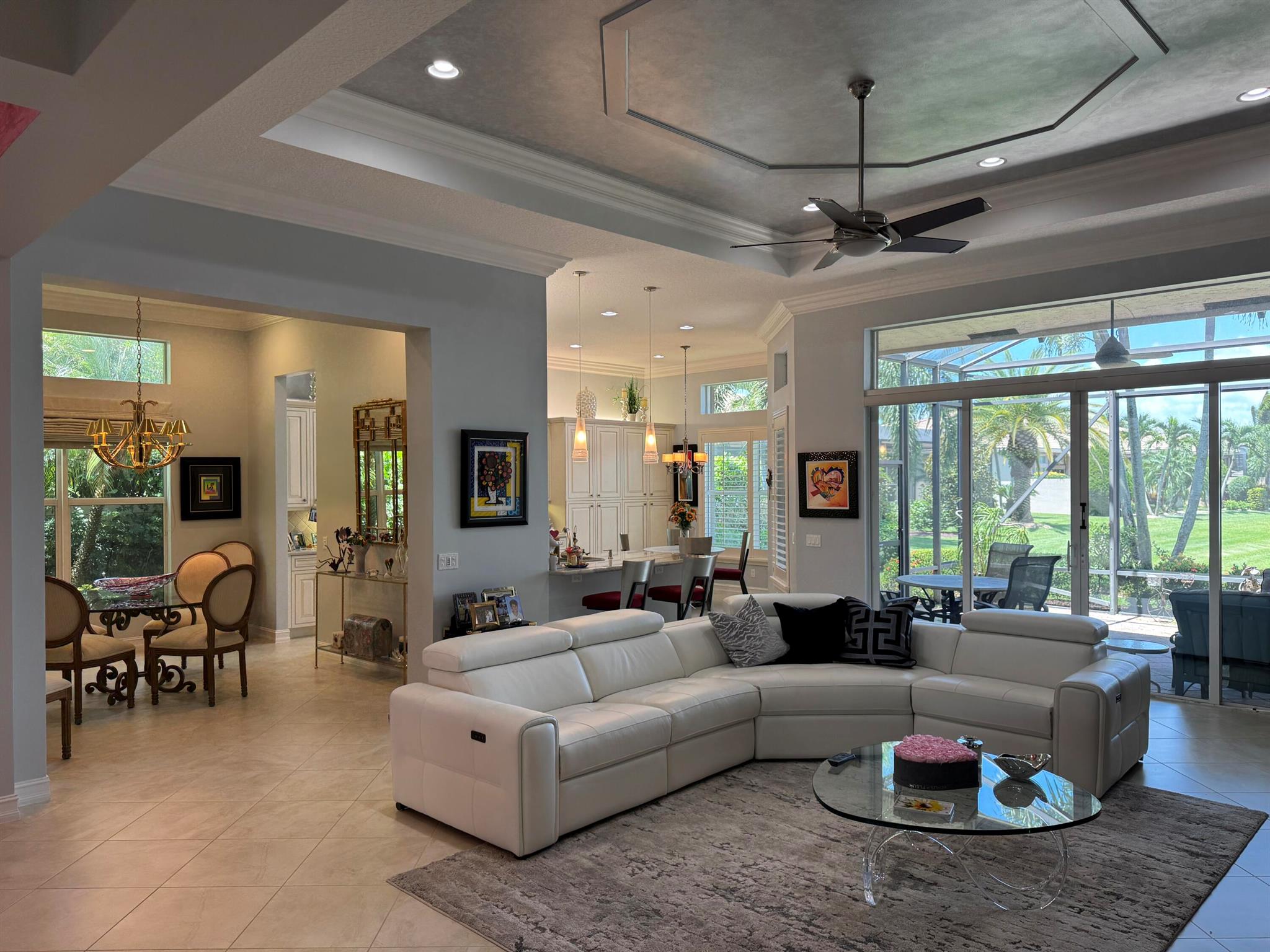 9097 Clayton Mnr Manor