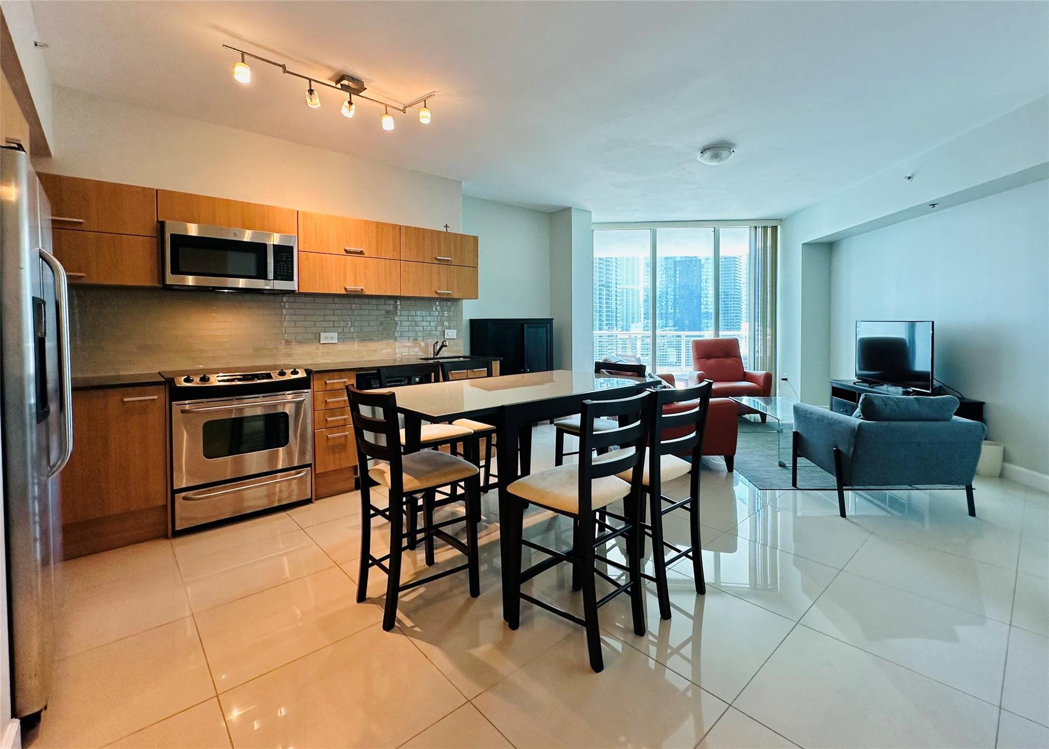 WIND CONDO - Residential Lease