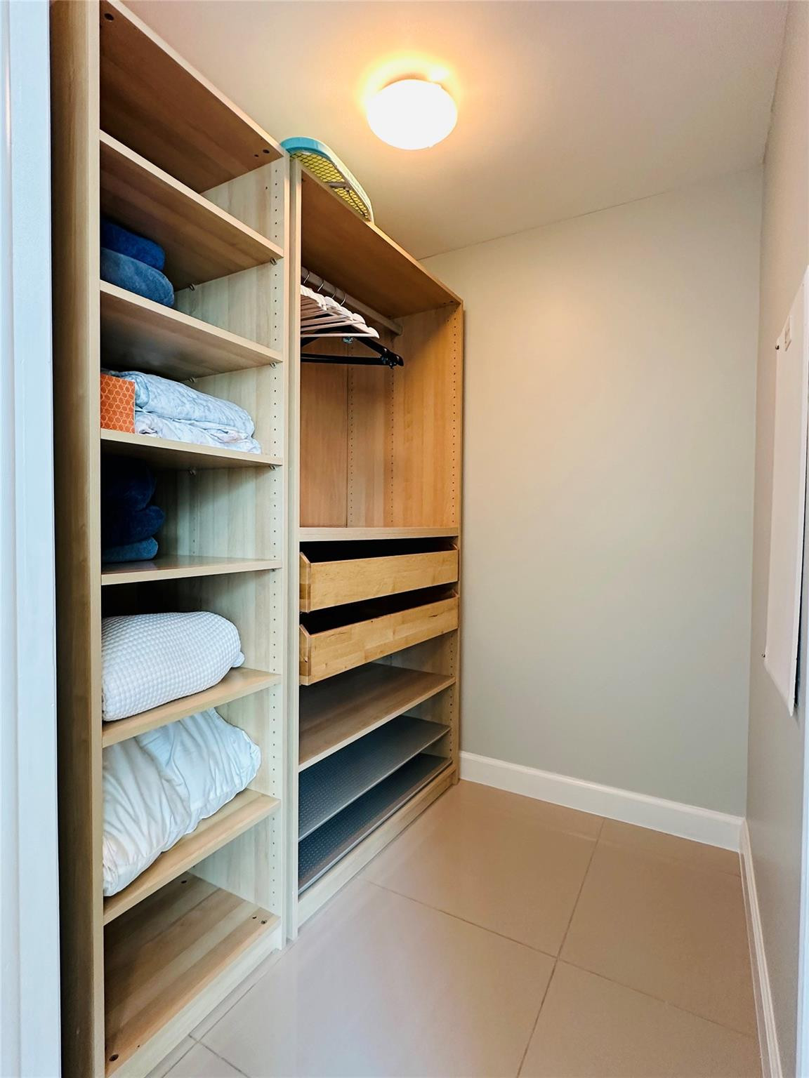 WIND CONDO - Residential Lease