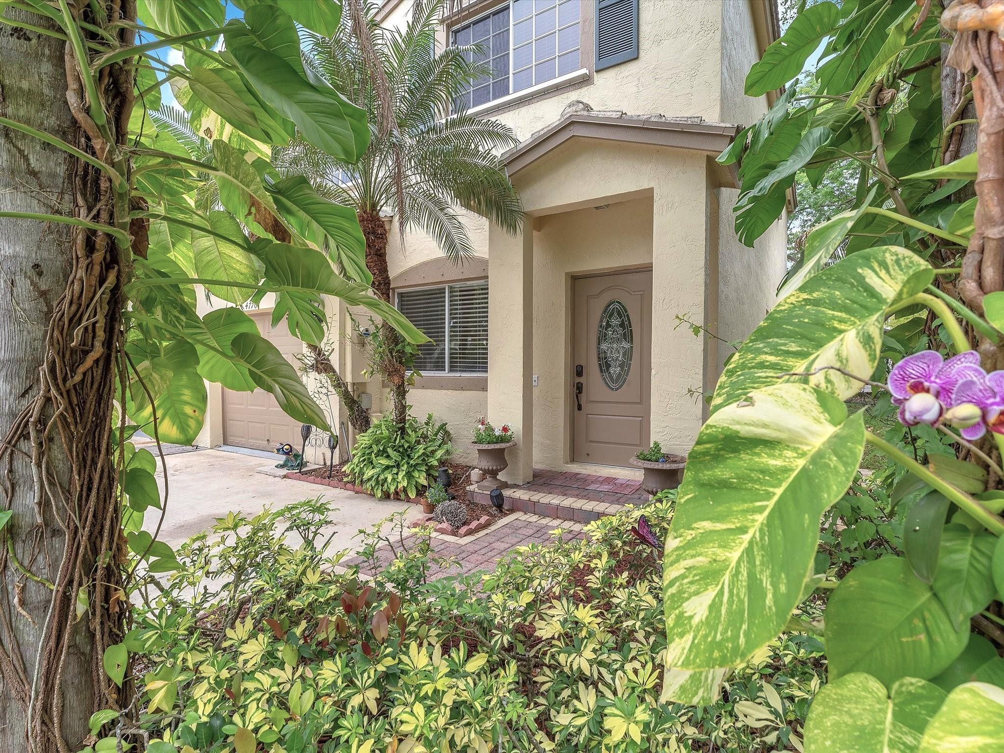 4776 Lago Vista Drive