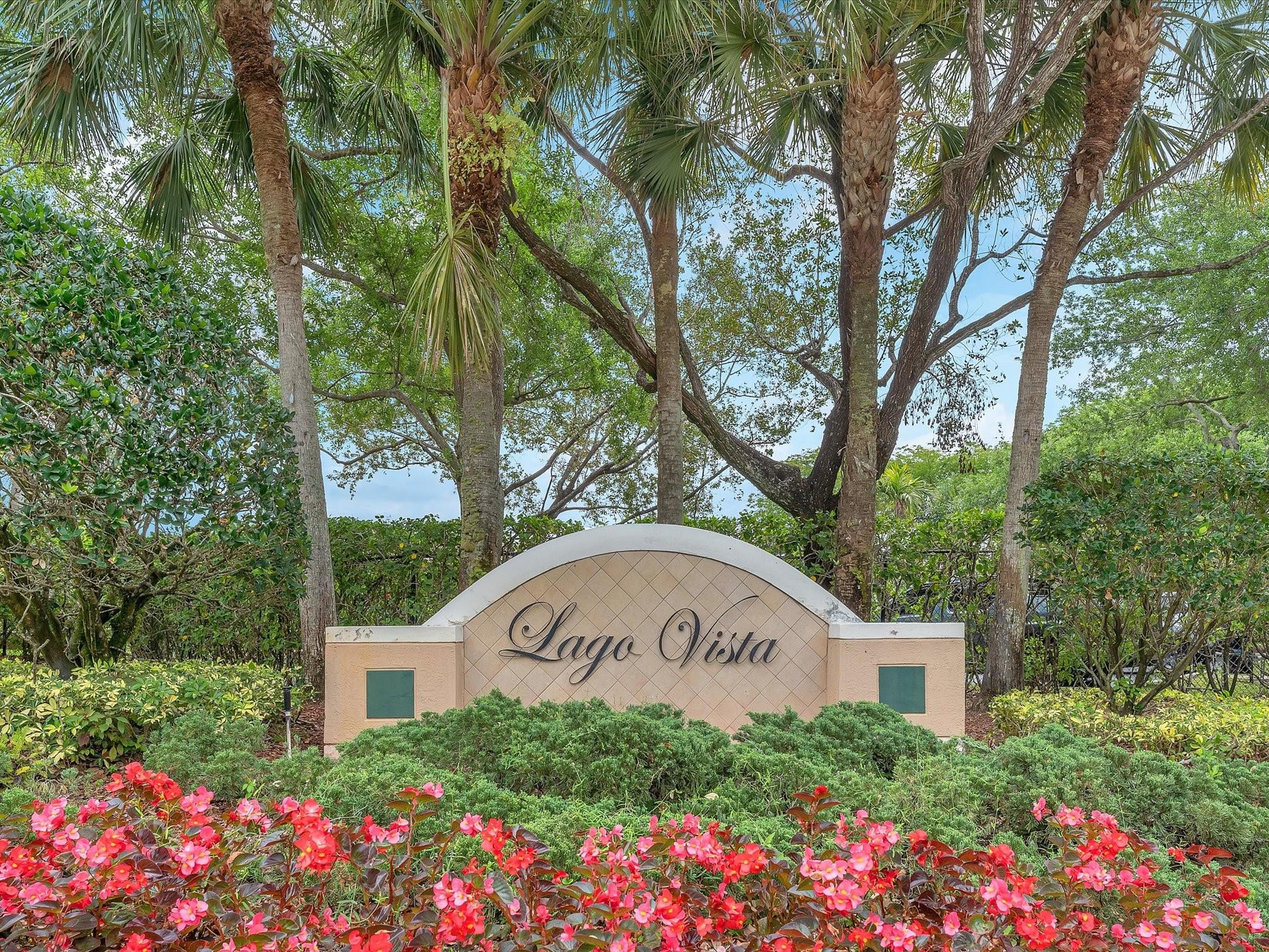 4776 Lago Vista Drive