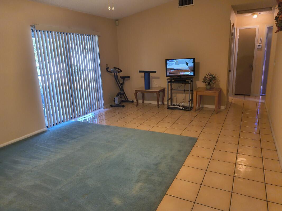 PALM BEACH FARMS CO 7 - Residential