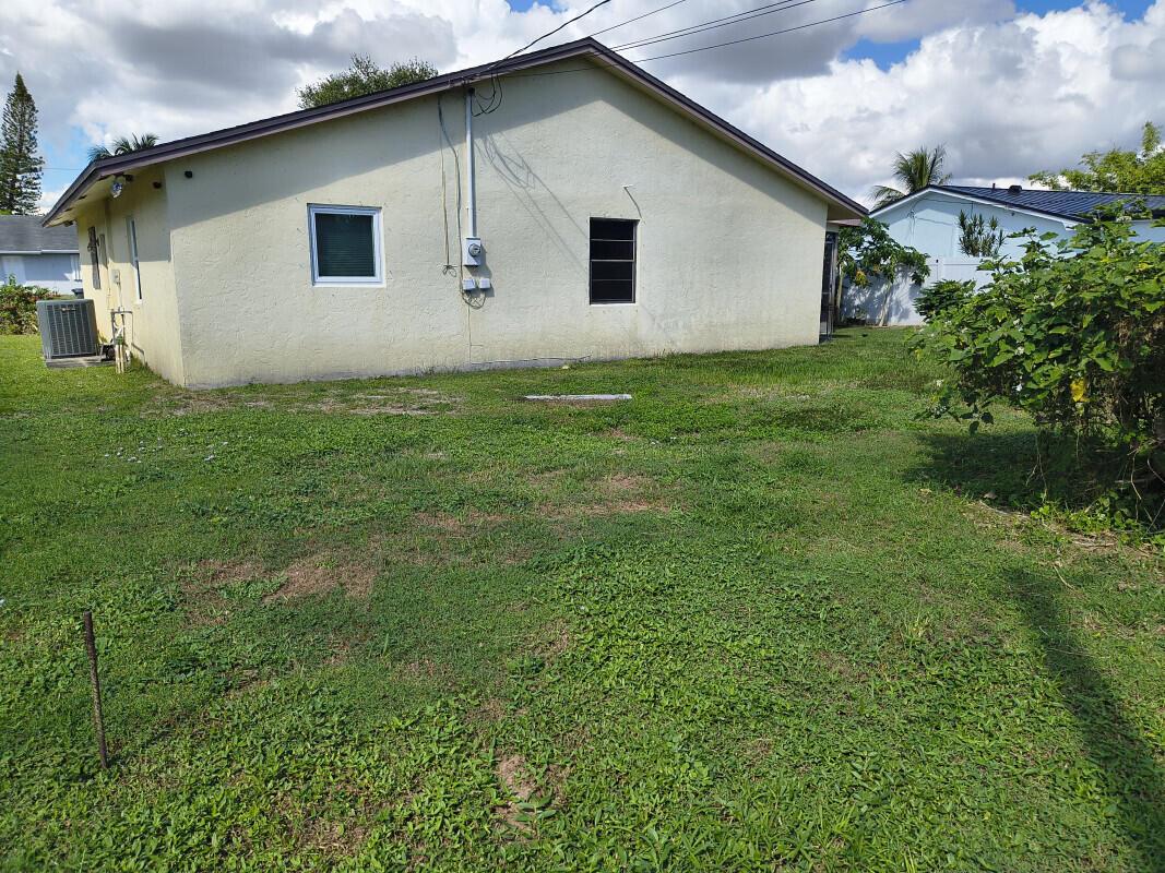 PALM BEACH FARMS CO 7 - Residential