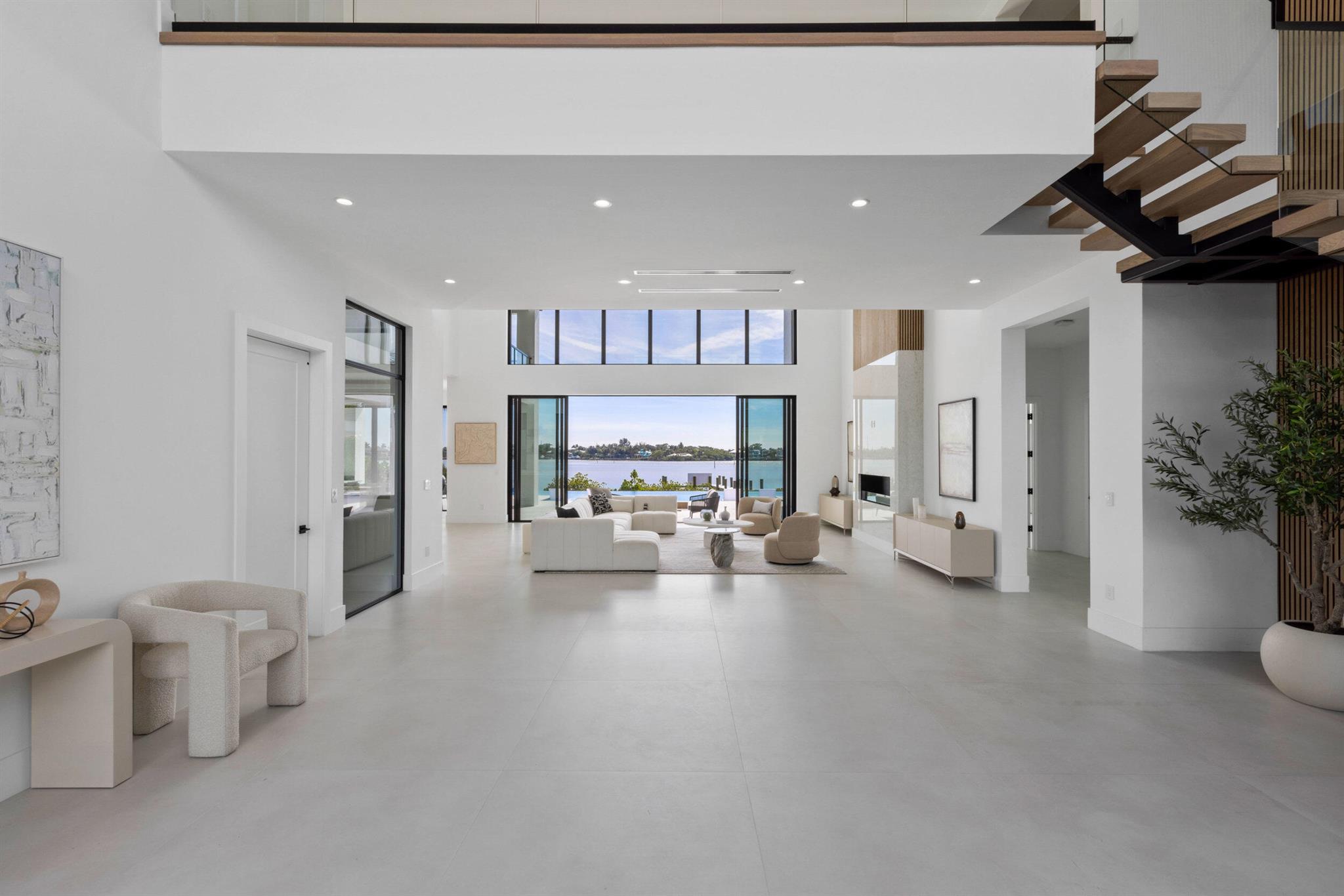 RIVERSIDE ON THE LOXAHATC - Residential