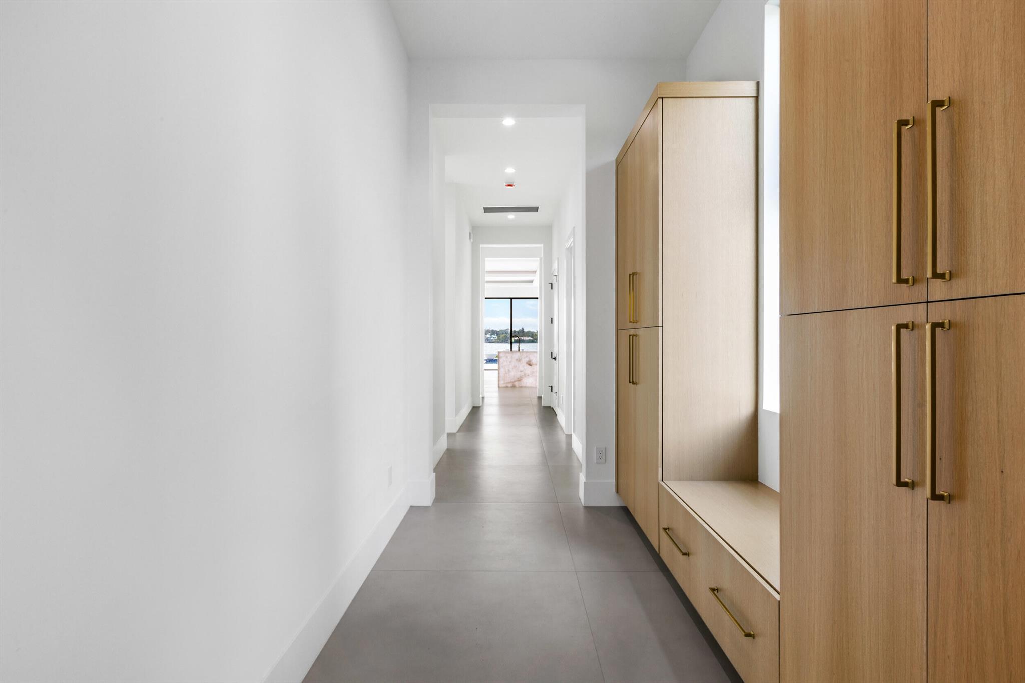 RIVERSIDE ON THE LOXAHATC - Residential