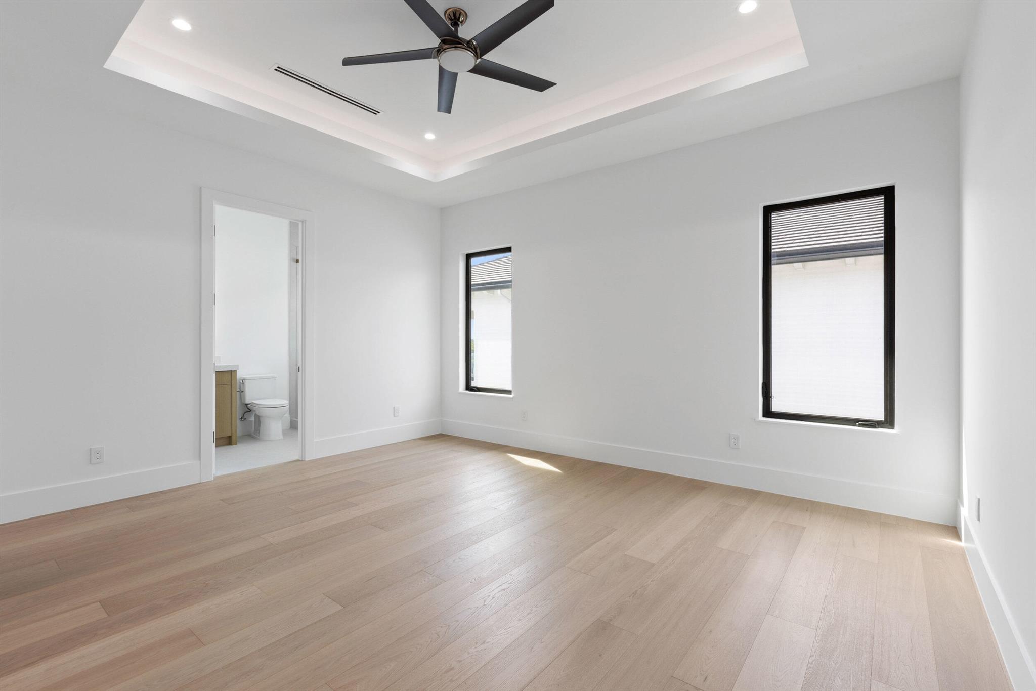 RIVERSIDE ON THE LOXAHATC - Residential