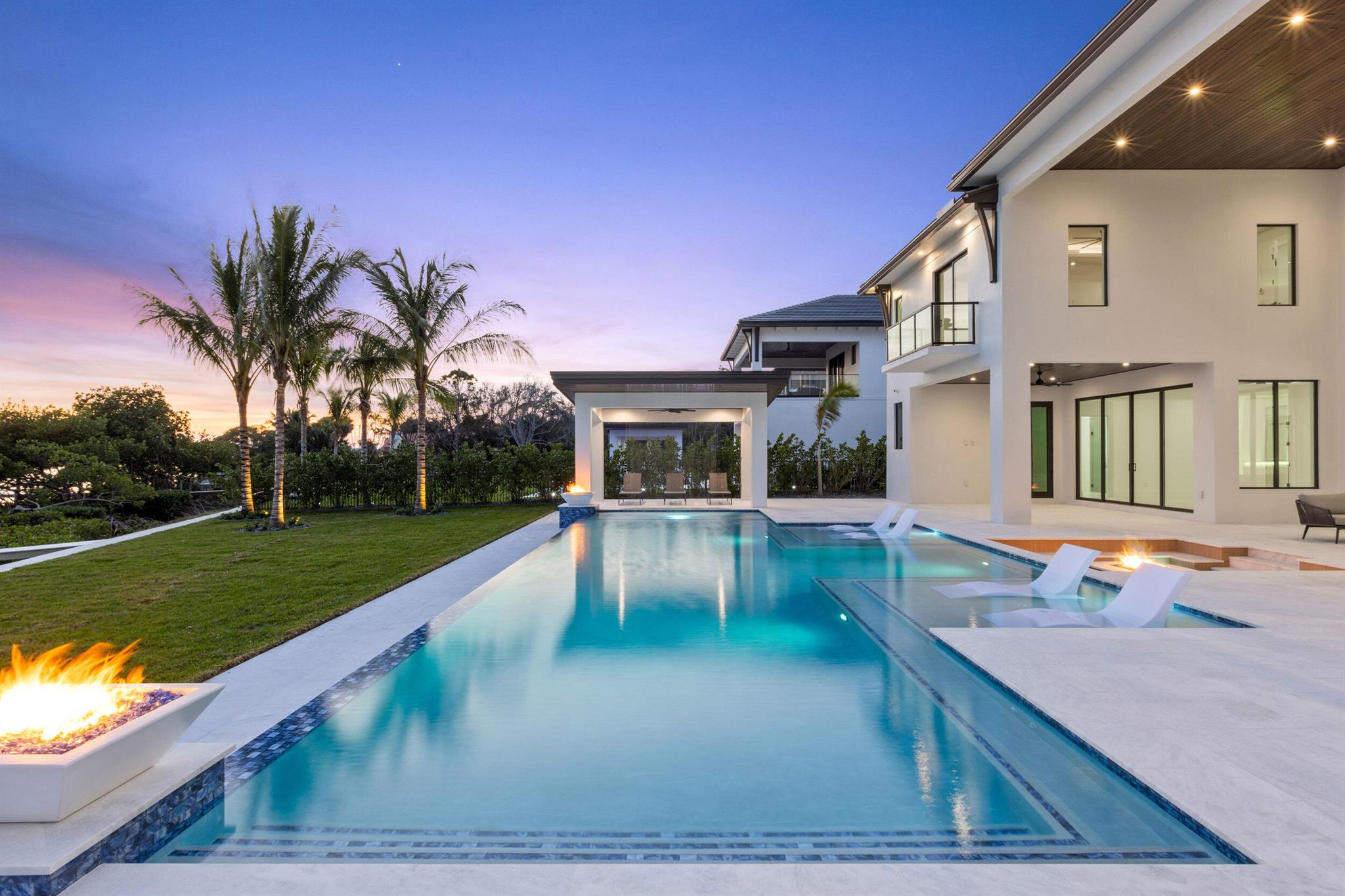 RIVERSIDE ON THE LOXAHATC - Residential