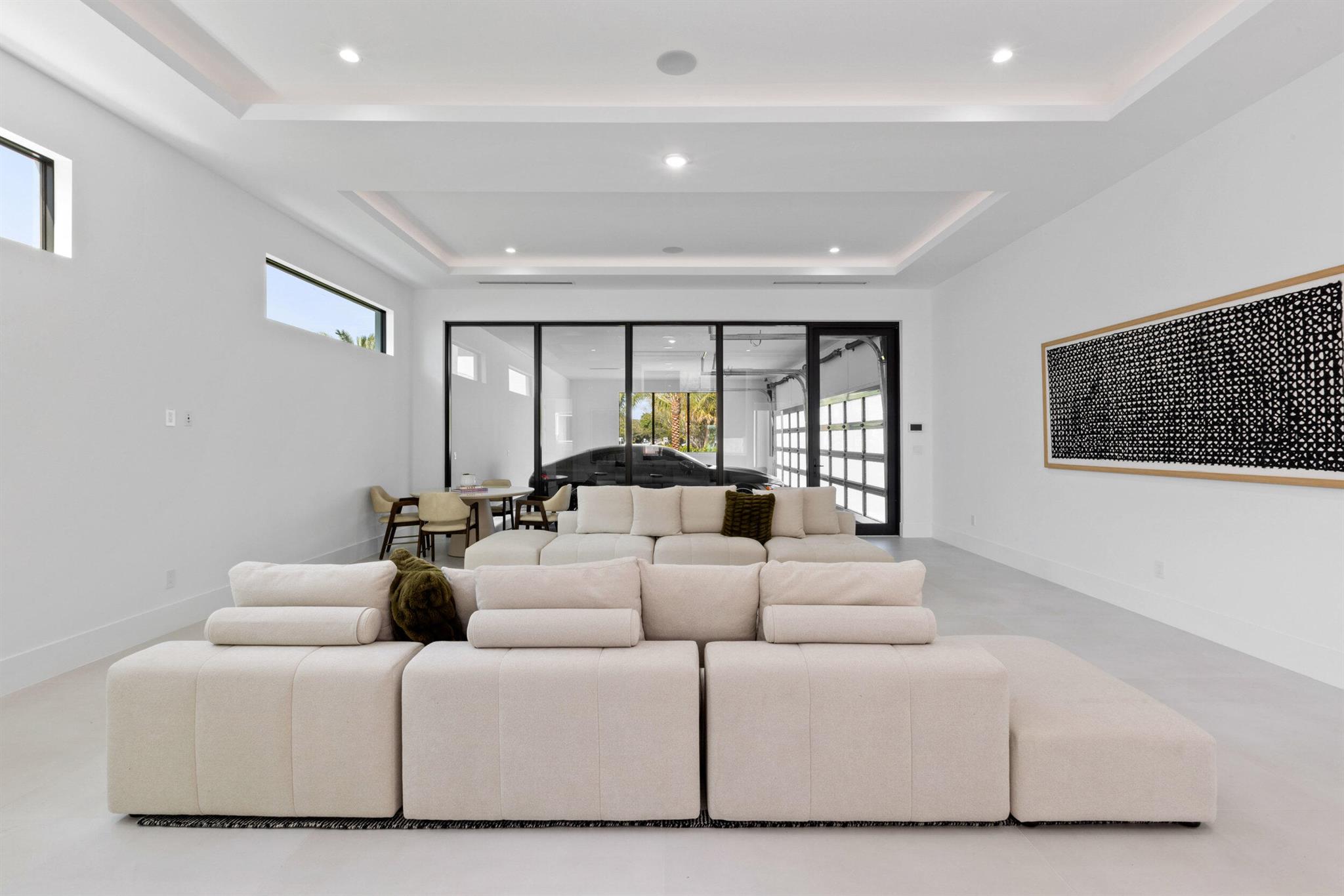 RIVERSIDE ON THE LOXAHATC - Residential