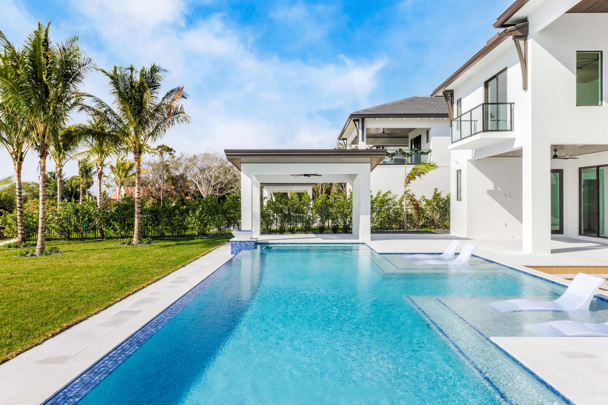 RIVERSIDE ON THE LOXAHATC - Residential