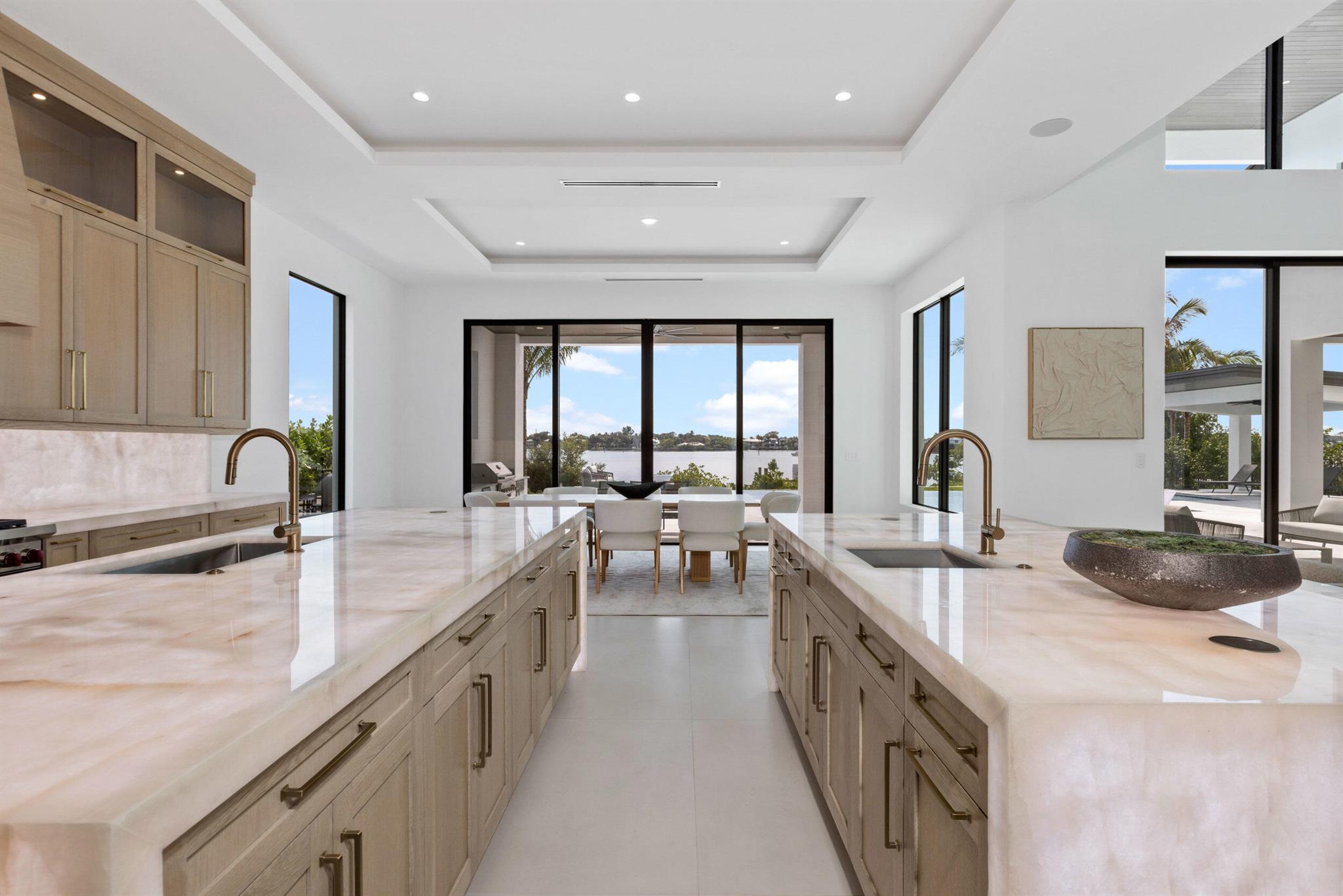 RIVERSIDE ON THE LOXAHATC - Residential