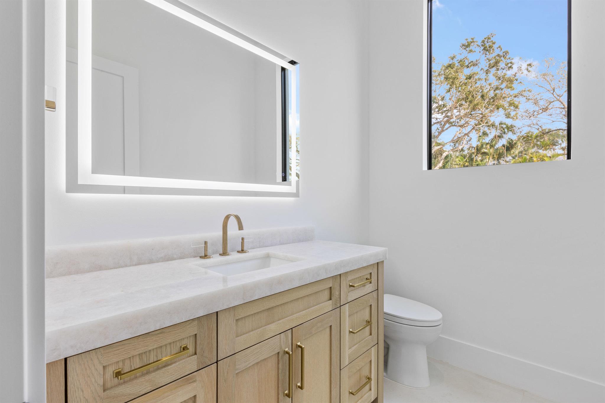 RIVERSIDE ON THE LOXAHATC - Residential