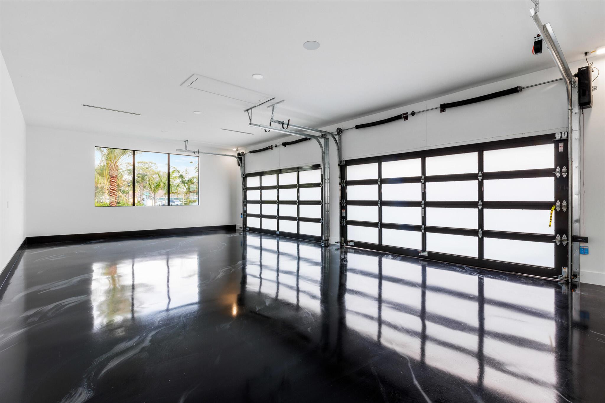 RIVERSIDE ON THE LOXAHATC - Residential