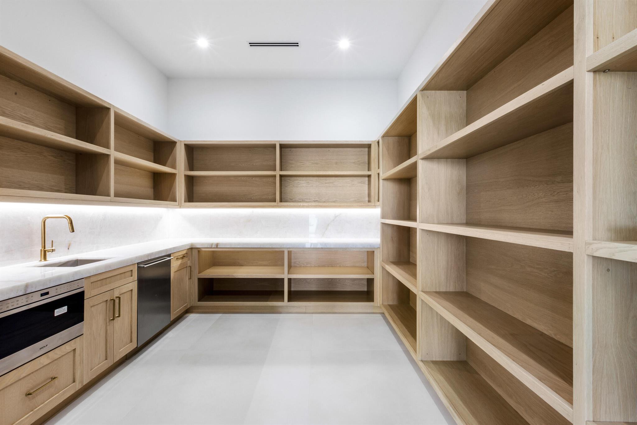 RIVERSIDE ON THE LOXAHATC - Residential