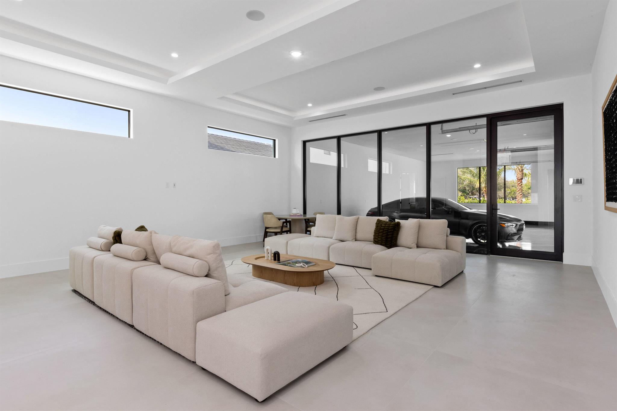 RIVERSIDE ON THE LOXAHATC - Residential