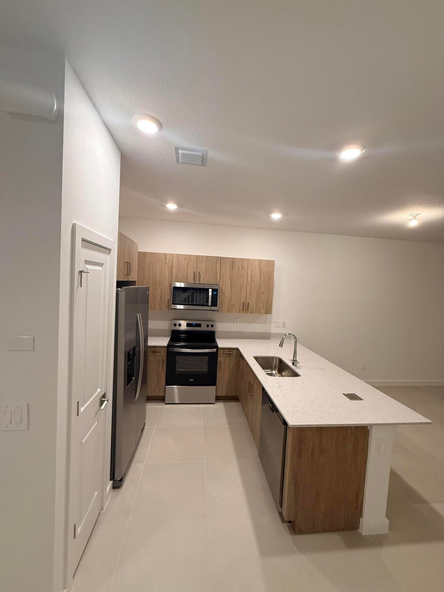 151 LAKESIDE LANDING COURT