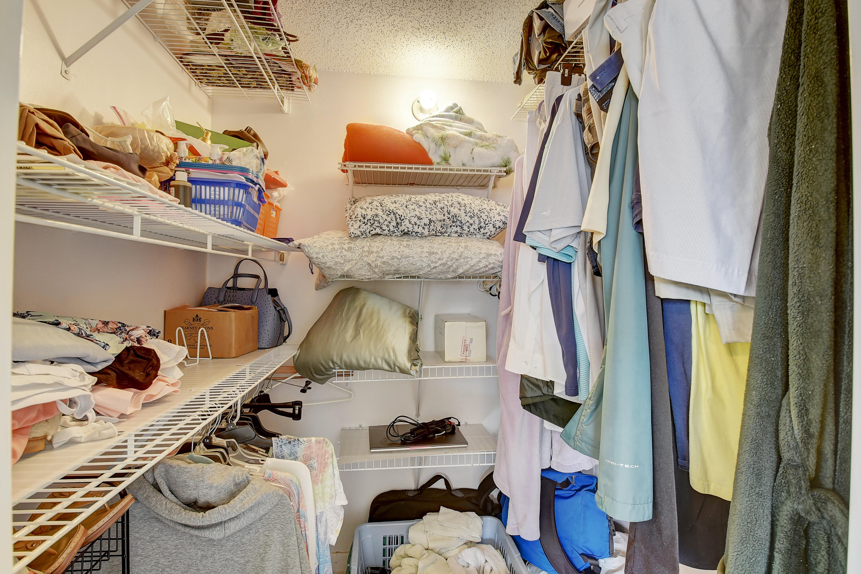 VILLAGES OF ORIOLE ABBEY CONDO - Residential