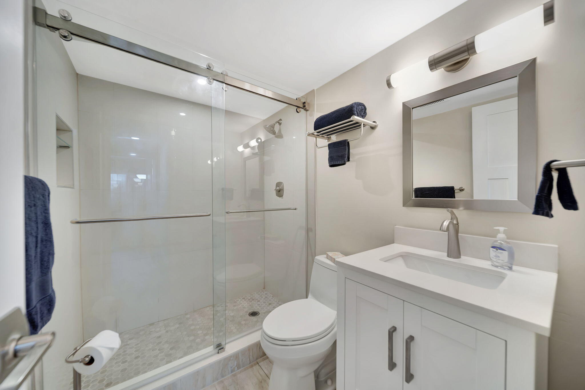 RIVER MANOR CONDO - Residential