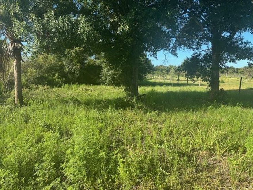 Buildable lot in the Priairie. On Peevine. Paved Road = residential or commercial. Build a home, install a mobile home, or set up your business.
Owner Finance Available only $7,500 down