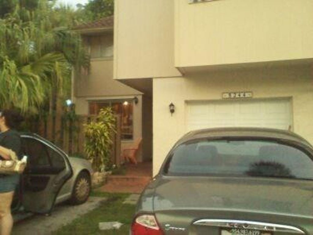 Photo of 8244 NW 9th Court #8, Plantation, FL 33324 (MLS # F10550791)