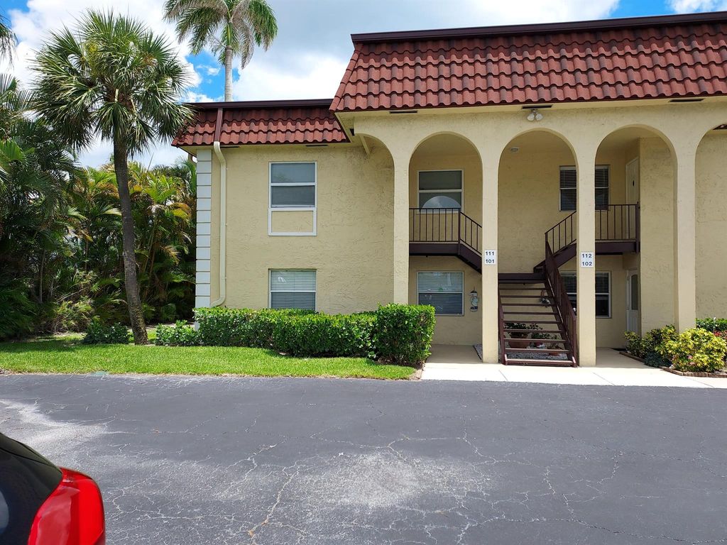 Photo of 717 S Us Highway 1 #101, Jupiter, FL 33477 (MLS # R11105079)