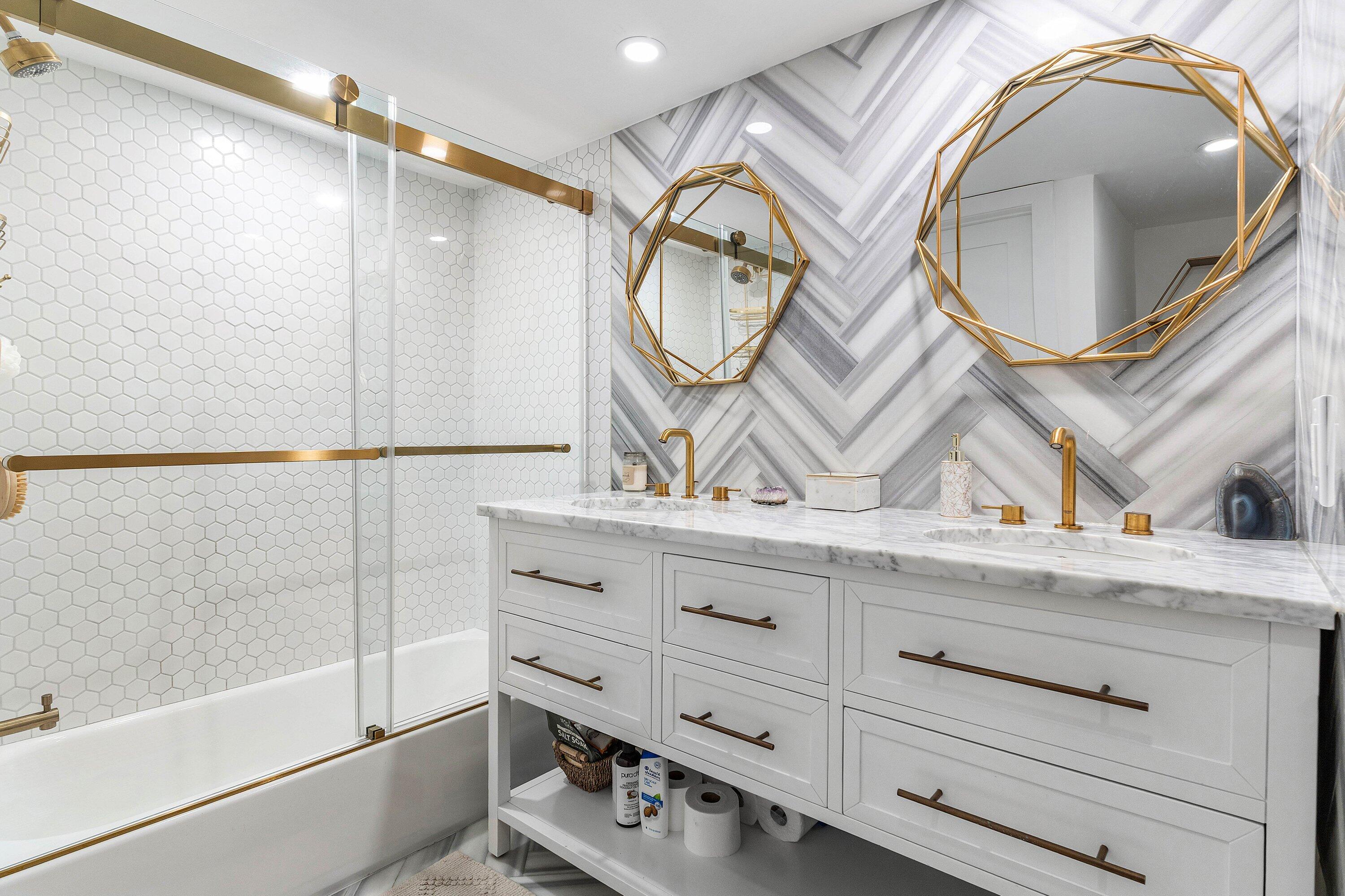 NEWTH GARDENS CONDO - Residential