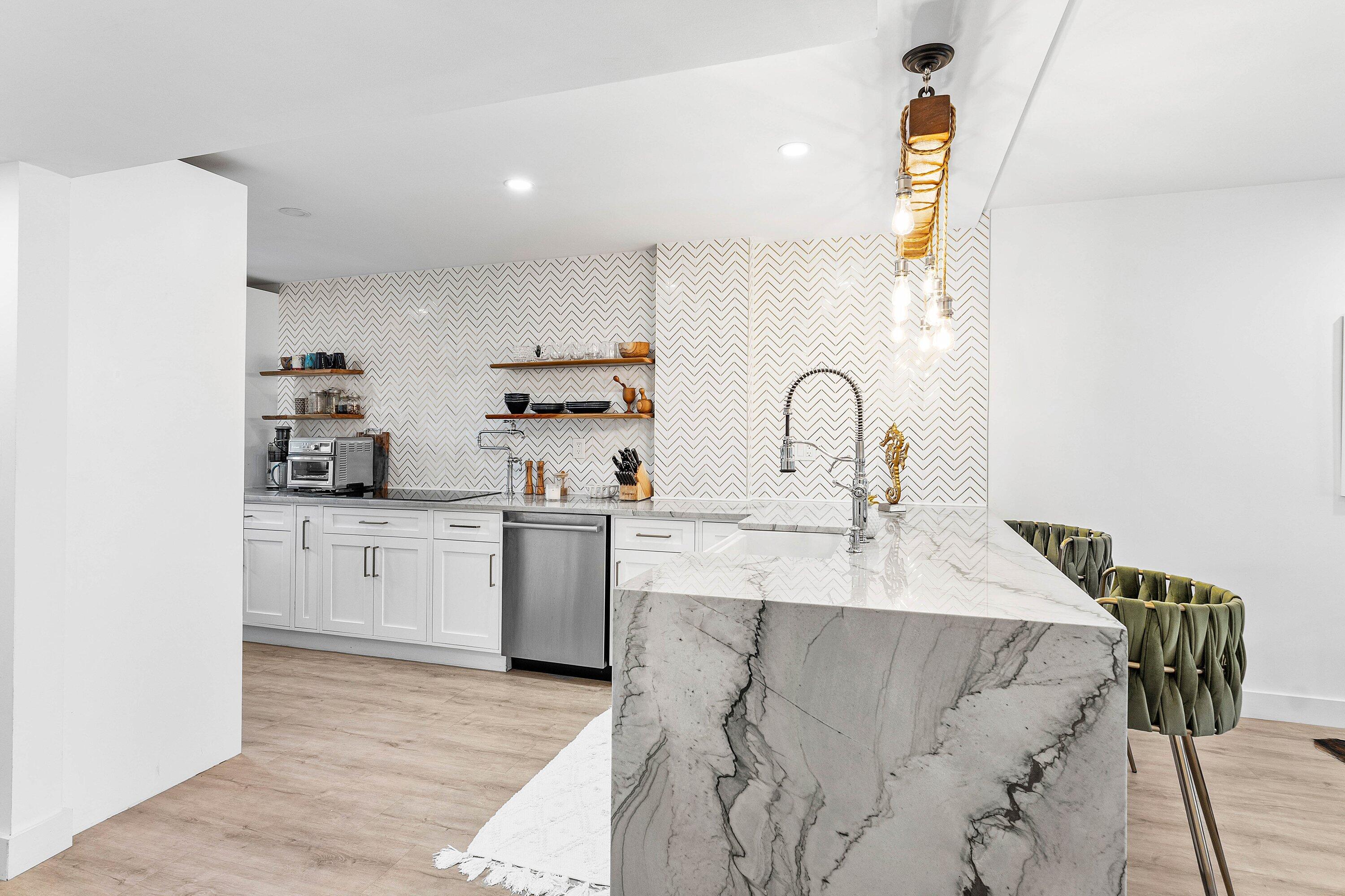 NEWTH GARDENS CONDO - Residential