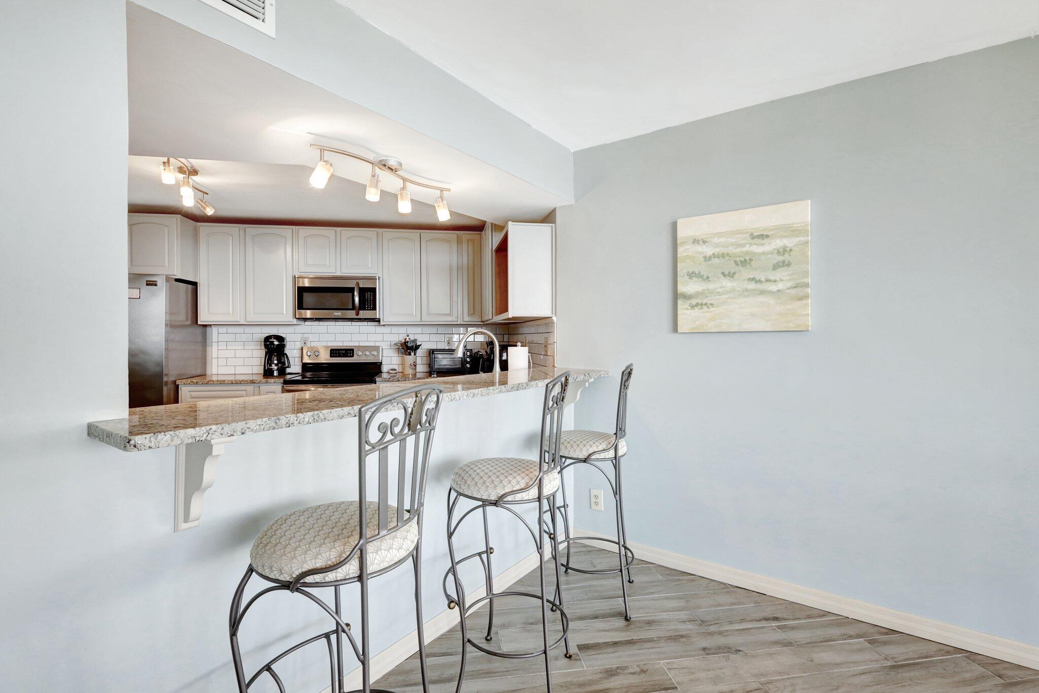 ISLANDIA II CONDOMINIUM - Residential Lease