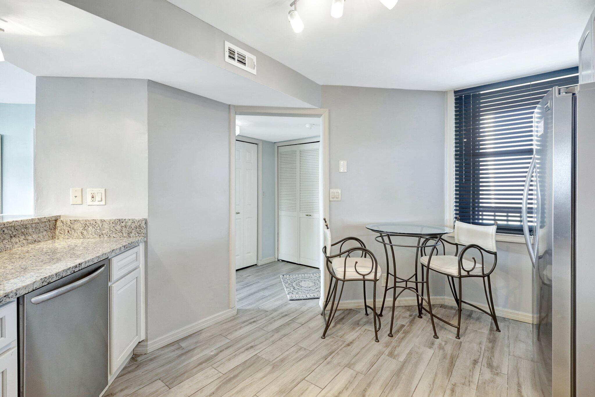 ISLANDIA II CONDOMINIUM - Residential Lease