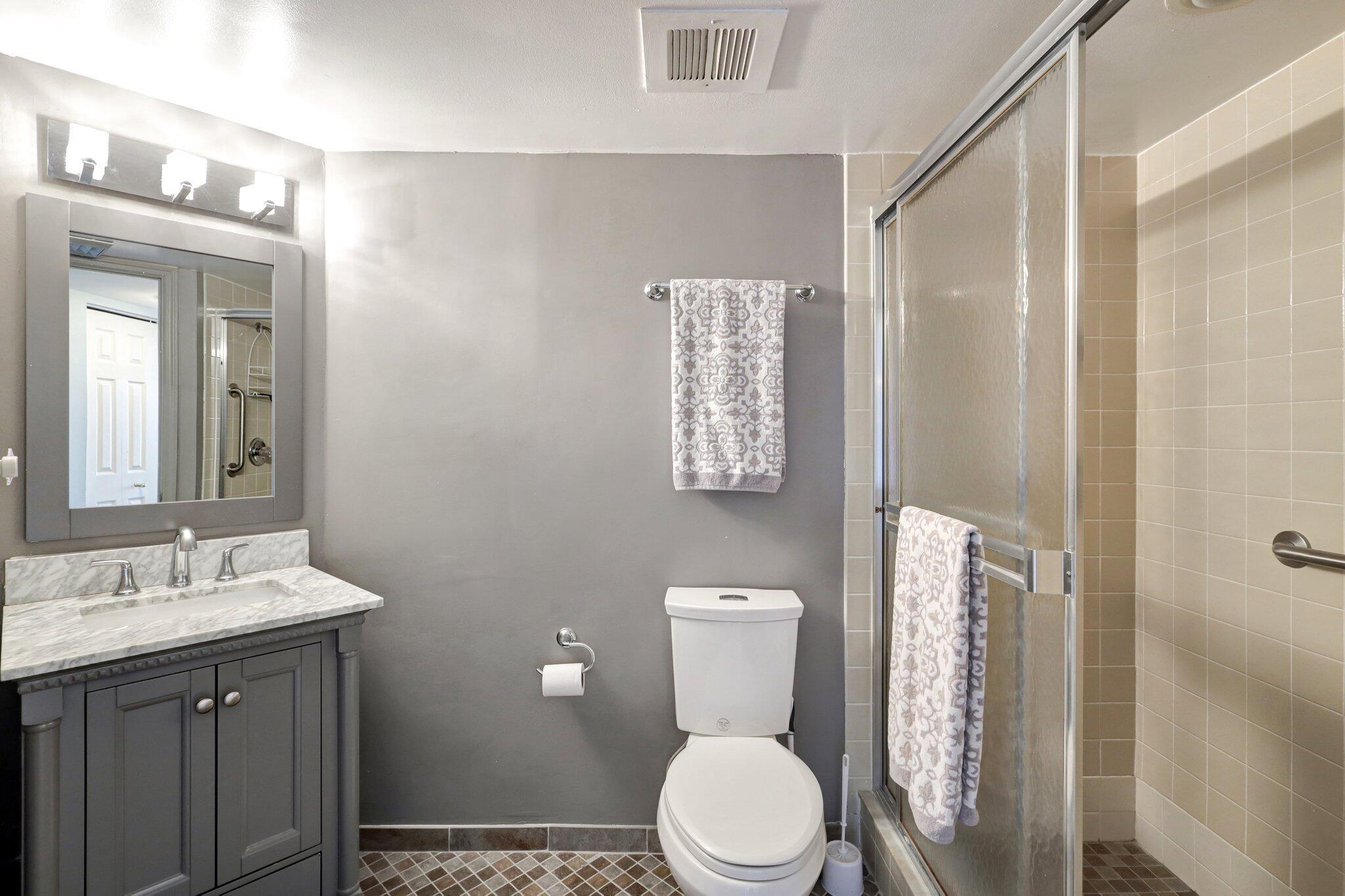 ISLANDIA II CONDOMINIUM - Residential Lease