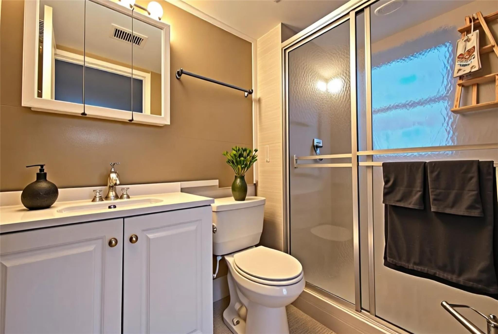 2 OF PALM SPRINGS 2 CONDO - Residential