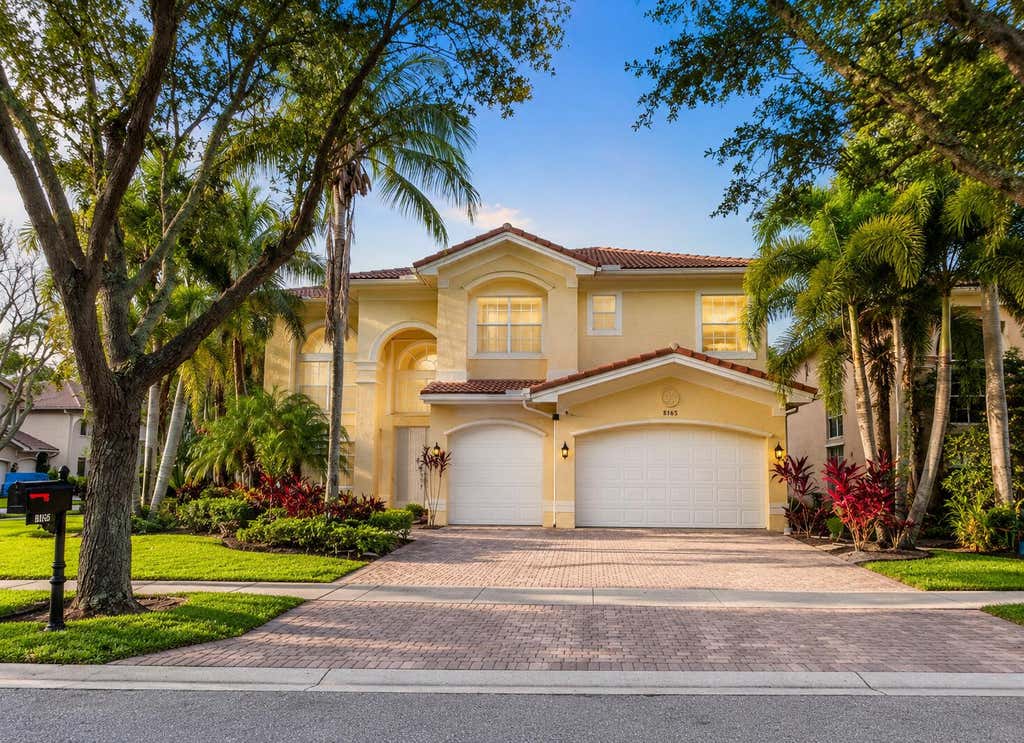 Photo of 11162 SUNSET RIDGE Circle, Boynton Beach, FL 33473 (MLS # B26053828)