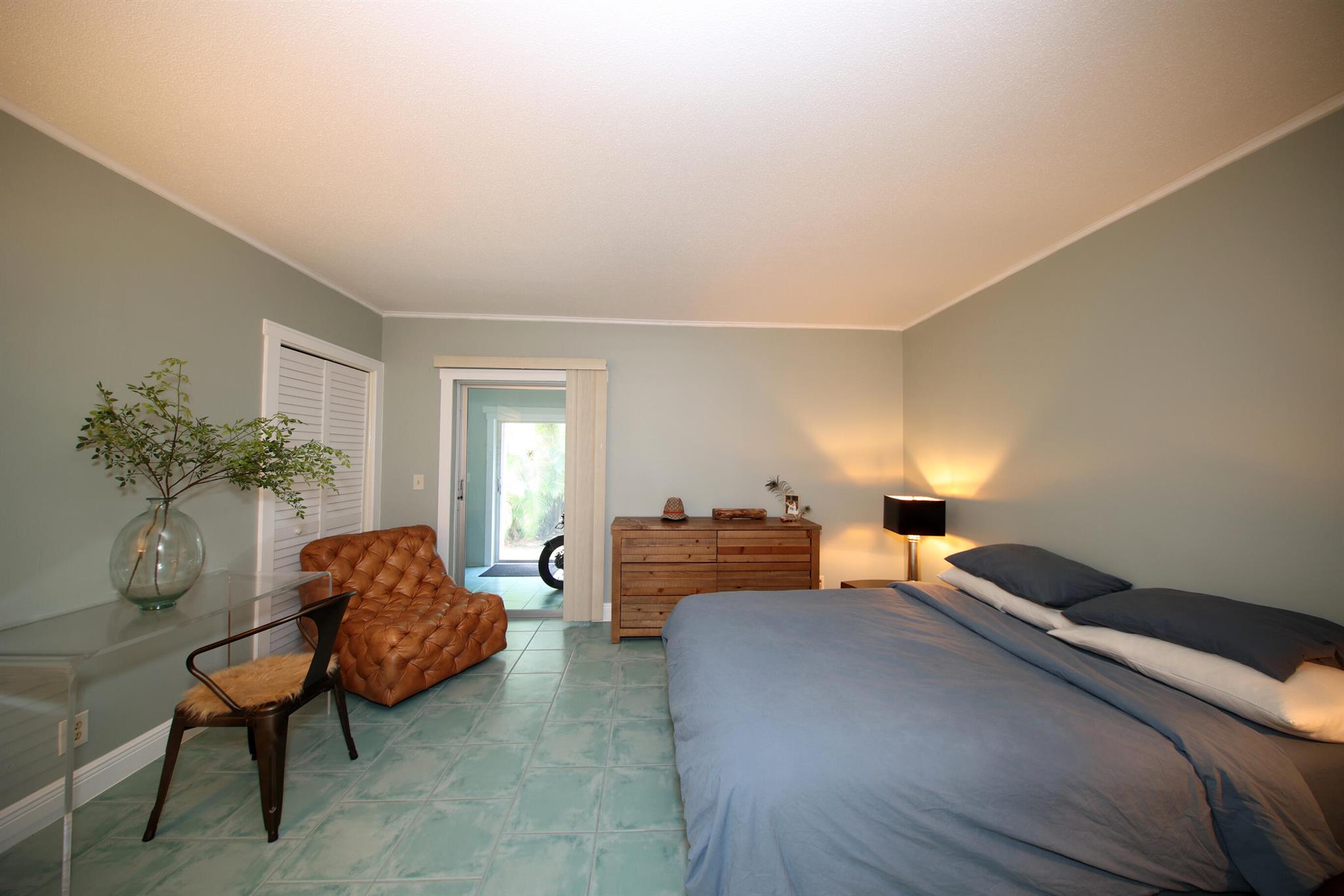 SOUTH PALM BEACH VILLAS C - Residential