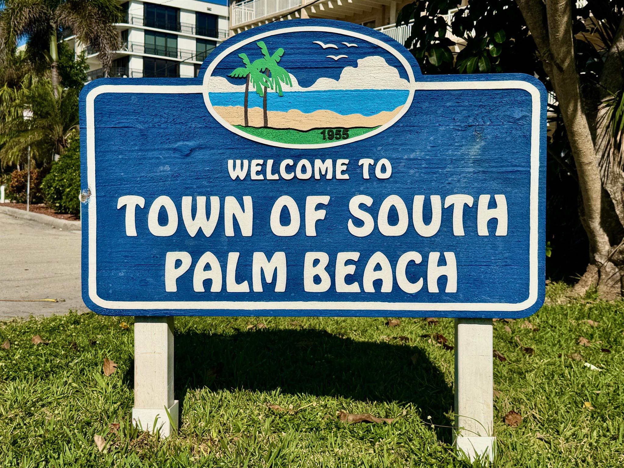 SOUTH PALM BEACH VILLAS C - Residential