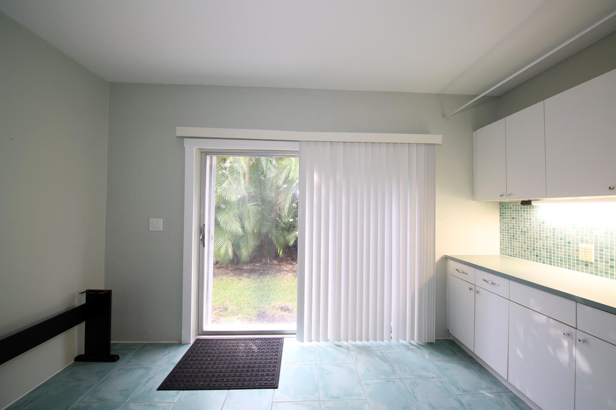 SOUTH PALM BEACH VILLAS C - Residential