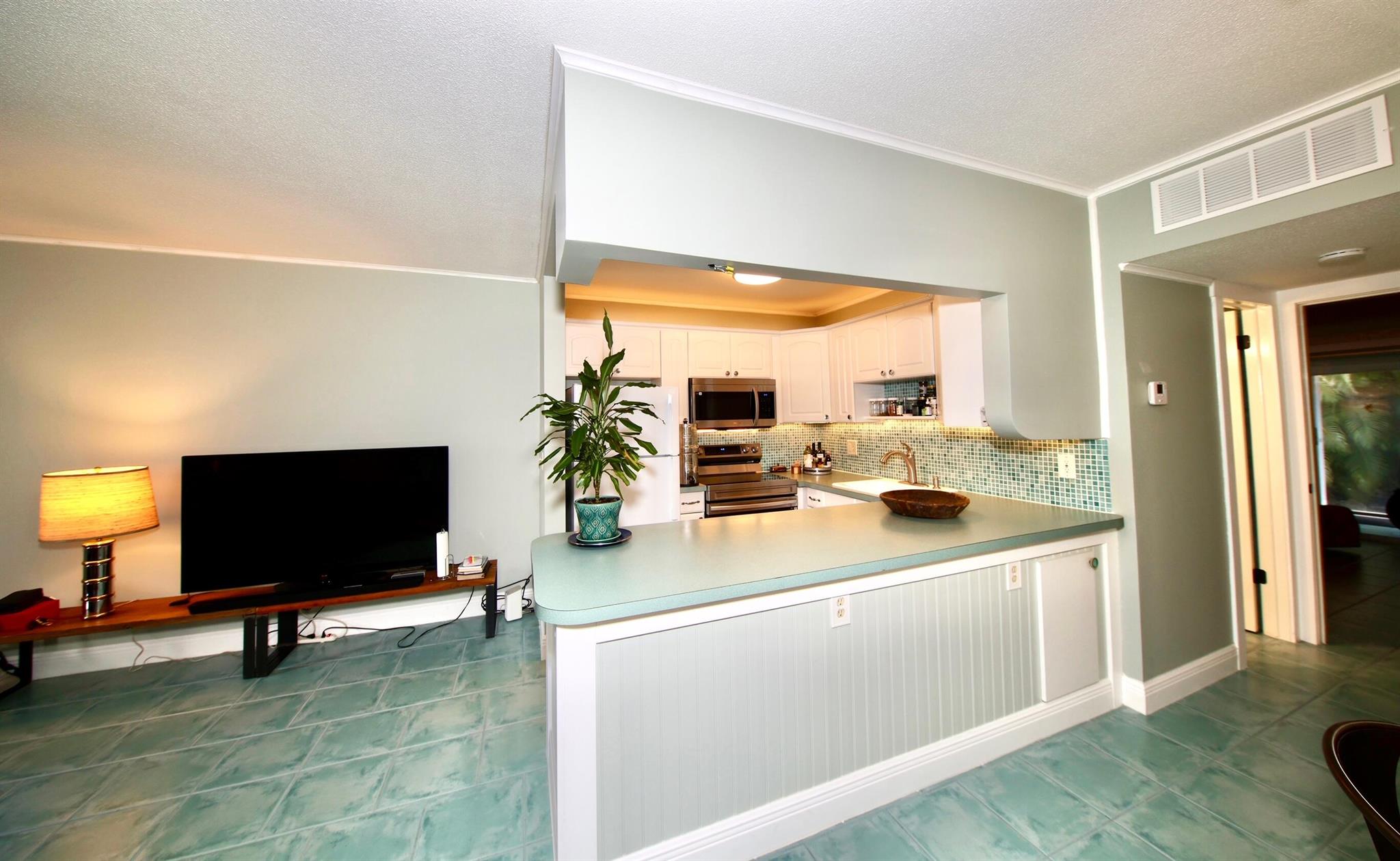 SOUTH PALM BEACH VILLAS C - Residential