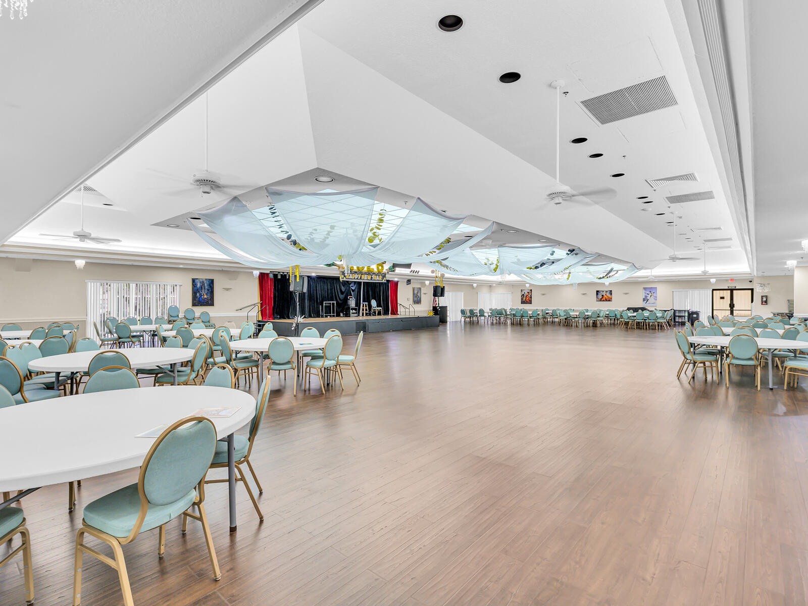 SUNRISE LAKES 214 CONDO - Residential