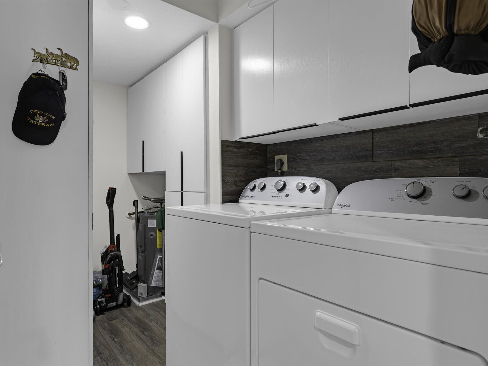 SUNRISE LAKES 214 CONDO - Residential