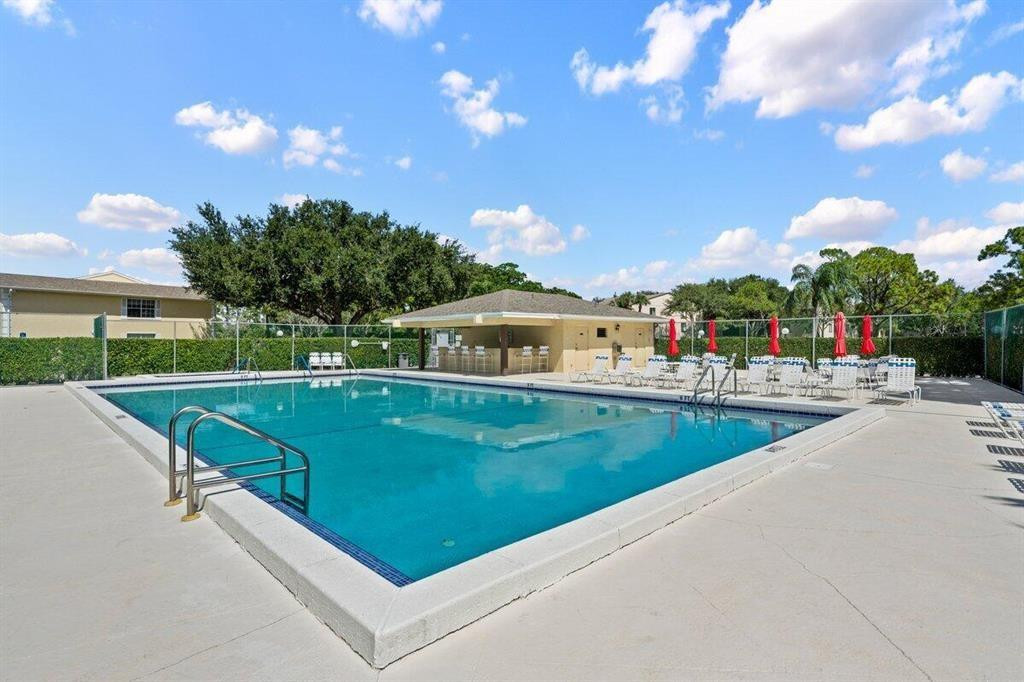 CHARTER CLUB OF PALM BEACH - Residential