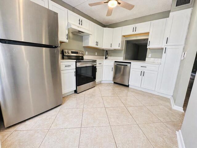 CHARTER CLUB OF PALM BEACH - Residential