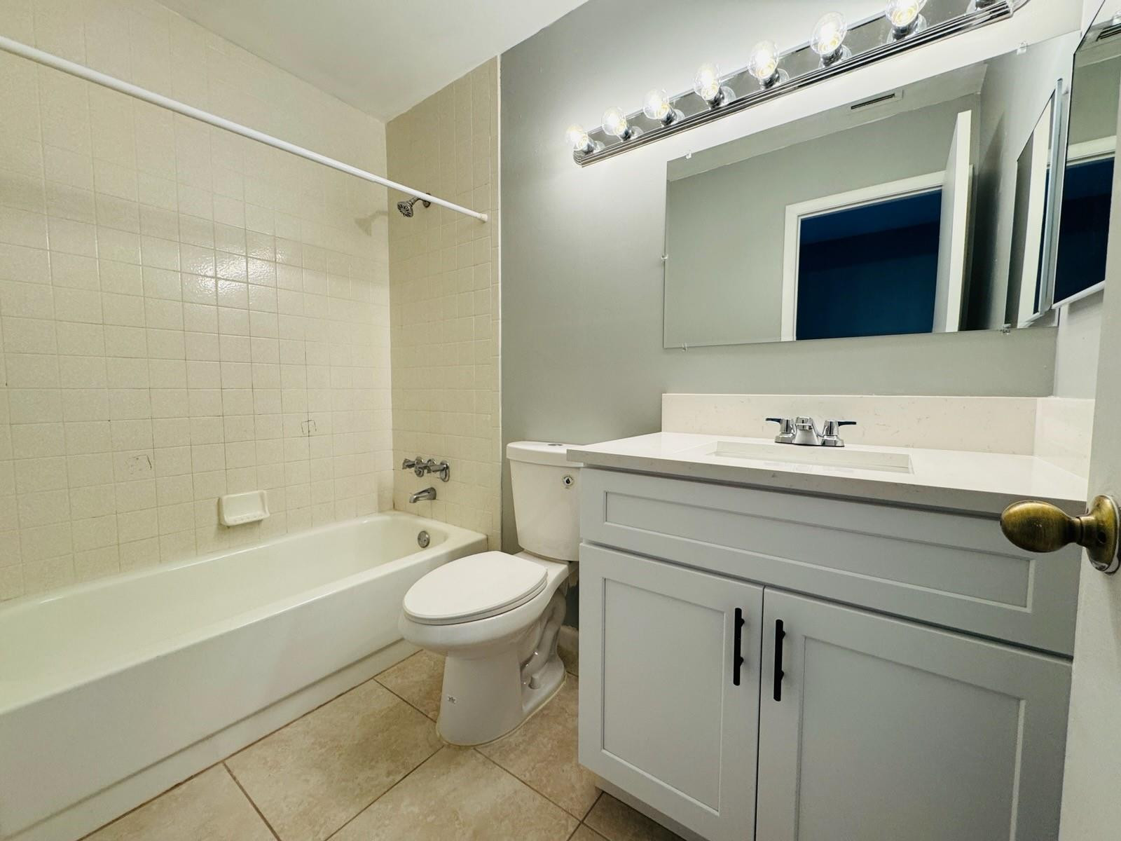 CHARTER CLUB OF PALM BEACH - Residential